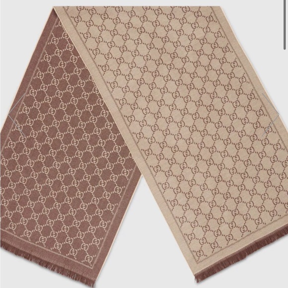 Reversible Gucci scarf - Picture 1 of 4
